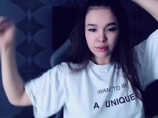 Azumi-8 nude on cam – live sex chat