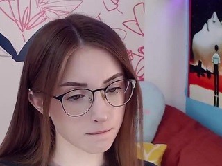 Baileygleaming nude on cam – live sex chat