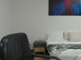 Cameronpirce nude on cam – live sex chat