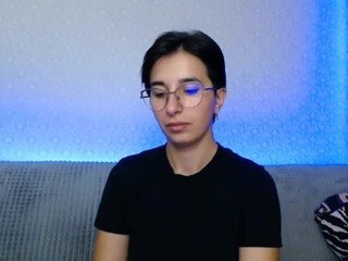 Lady-milka4u nude on cam – live sex chat