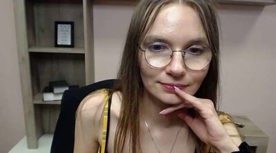 LooveELLYx nude pussy Live Sex Chat & Recorded Videos