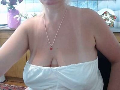 QueenLana nude pussy Live Sex Chat & Recorded Videos