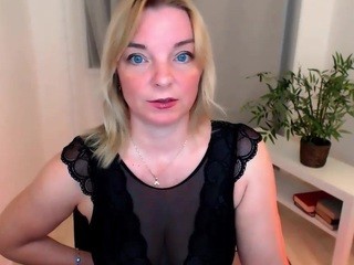 Reganlovely nude on cam – live sex chat