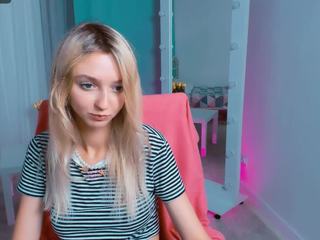 Rinastreams nude on cam – live sex chat