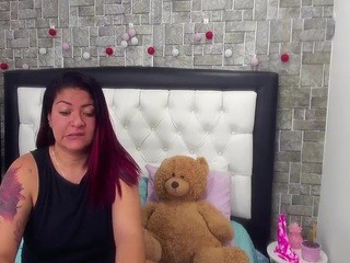 Samantha Davis nude on cam – live sex chat