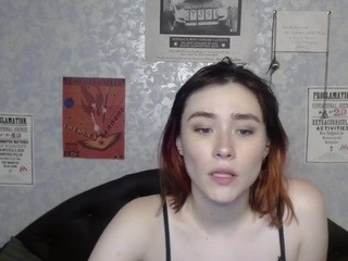 Snowfoxxy nude on cam – live sex chat