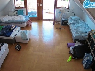 Voyeurcam-julmodels-whitebed-1 nude on cam – live sex chat