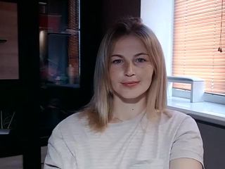 MashaOMoon nude on cam – live sex chat