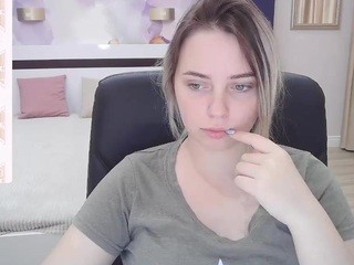 Kisannatoms nude on cam – live sex chat