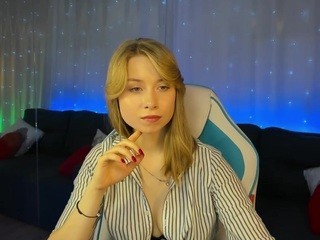 MarjorieSmurfit nude on cam – live sex chat