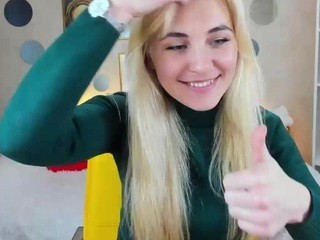 RinnaBlair nude on cam – live sex chat