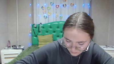 AlinaFreckles nude pussy Live Sex Chat & Recorded Videos