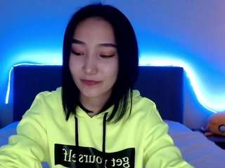 YuMoonSoul nude on cam – live sex chat