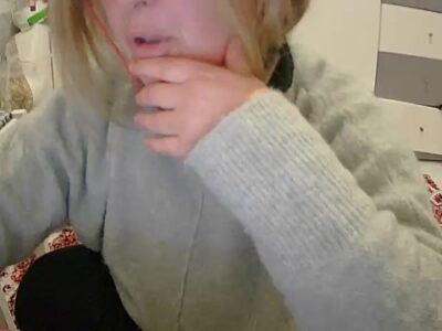 BlueEyes_MILF nude pussy Live Sex Chat & Recorded Videos