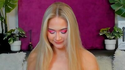 HollyKelly nude pussy Live Sex Chat & Recorded Videos