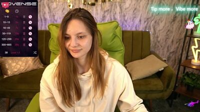 LizaShinee nude pussy Live Sex Chat & Recorded Videos