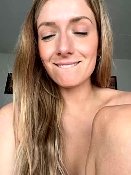 _Evelyn__ nude pussy Live Sex Chat & Recorded Videos