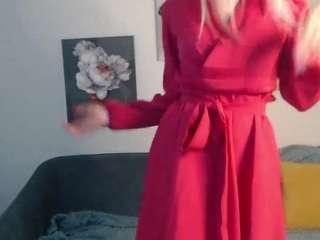Amelia-xoo nude is waiting to chat with you live for FREE