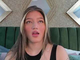 Gia-Ross nude is waiting to chat with you live for FREE