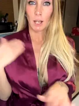 ItsDanniG nude pussy Live Sex Chat & Recorded Videos