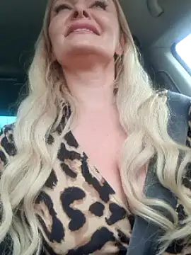 GjuliaX nude pussy Live Sex Chat & Recorded Videos