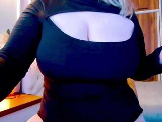 OhthoseEyes nude is waiting to chat with you live for FREE