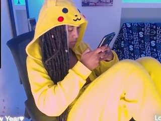 Cinnamon-7 nude is waiting to chat with you live for FREE