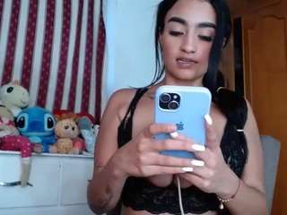 Valery1122 nude is waiting to chat with you live for FREE