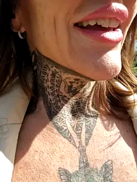 Tattooed_curvy_mommaxoxo nude pussy Live Sex Chat & Recorded Videos