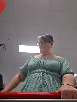 DEESPRETTIES nude pussy Live Sex Chat & Recorded Videos