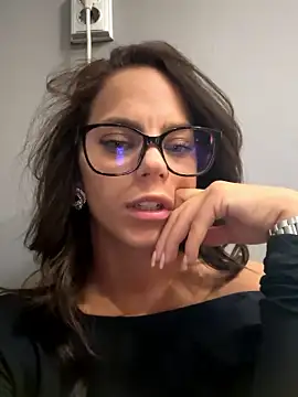 kittiib_ nude pussy Live Sex Chat & Recorded Videos