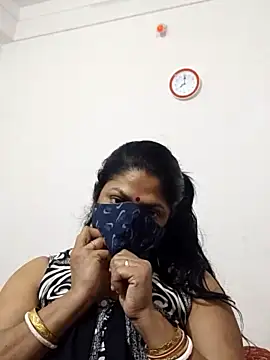 Prettyeyes5775 nude pussy Live Sex Chat & Recorded Videos