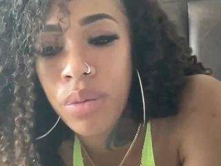 0hPrincessBlaze nude is waiting to chat with you live for FREE