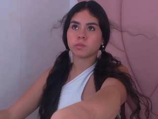 Dulce-mariia18 nude is waiting to chat with you live for FREE