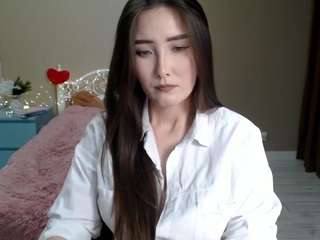 MeloeLili nude is waiting to chat with you live for FREE