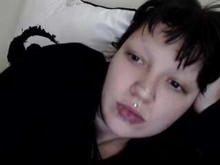 Popmitt3n nude is waiting to chat with you live for FREE