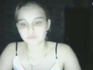 JuicyStrawberries4you nude is waiting to chat with you live for FREE