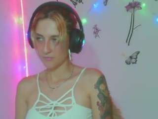 MacarenaDiaz nude is waiting to chat with you live for FREE