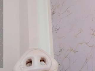 Zaira-bigboobs4u nude is waiting to chat with you live for FREE