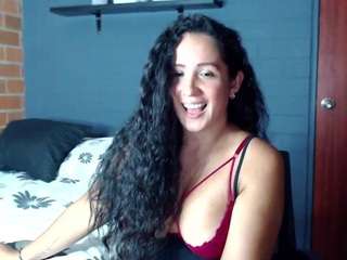 Hey-delilah nude is waiting to chat with you live for FREE