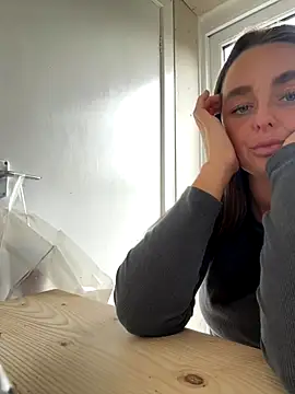 Lucia69xo nude pussy Live Sex Chat & Recorded Videos