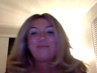 Meowmix98 nude is waiting to chat with you live for FREE