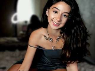 MerryBelli nude is waiting to chat with you live for FREE