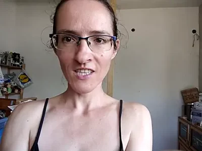 Submissive_hairy_mommy nude pussy Live Sex Chat & Recorded Videos