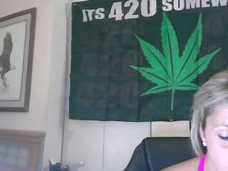 Candybaby317 nude is waiting to chat with you live for FREE