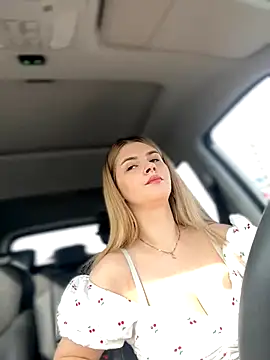 Love_Bri nude pussy Live Sex Chat & Recorded Videos