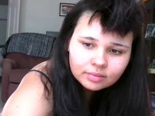 Yasminrosexo nude is waiting to chat with you live for FREE