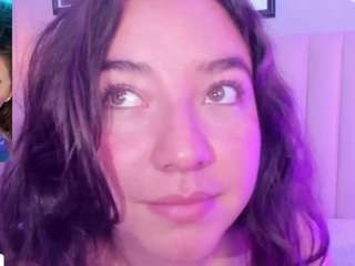Annia-paris nude is waiting to chat with you live for FREE