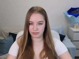 EvaMaddison nude is waiting to chat with you live for FREE