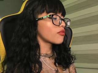 Marcelinee50 nude is waiting to chat with you live for FREE